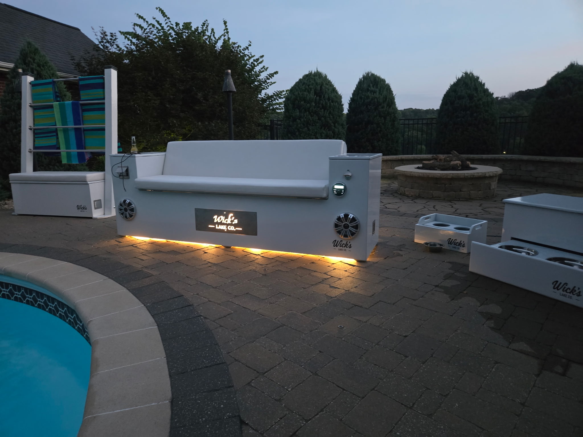 The Admiral centered in a collection setting with The Drydock and dog stations